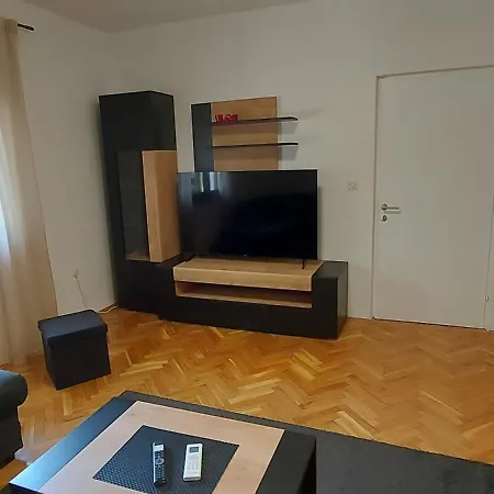 Apartman Lama