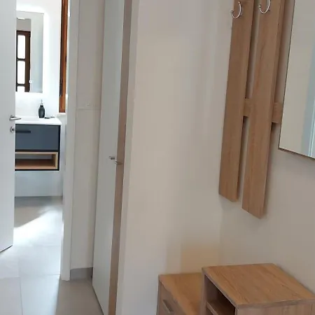 アパート Apartman Lama ウマグ
